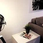 Cozy Studio Guesthouse Next To City Center & Fair